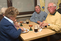 Filename=BockbieranstichOGV2006-24.jpg
Filesize=257KiB
Dimensions=1335x890
Date added=Sep 22, 2018 BockbieranstichOGV2006-24.jpg