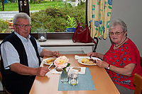 Filename=Quetschebudchefest_201906160019.jpg
Filesize=464KiB
Dimensions=1536x1024
Date added=Jun 20, 2019 Quetschebudchefest_201906160019.jpg