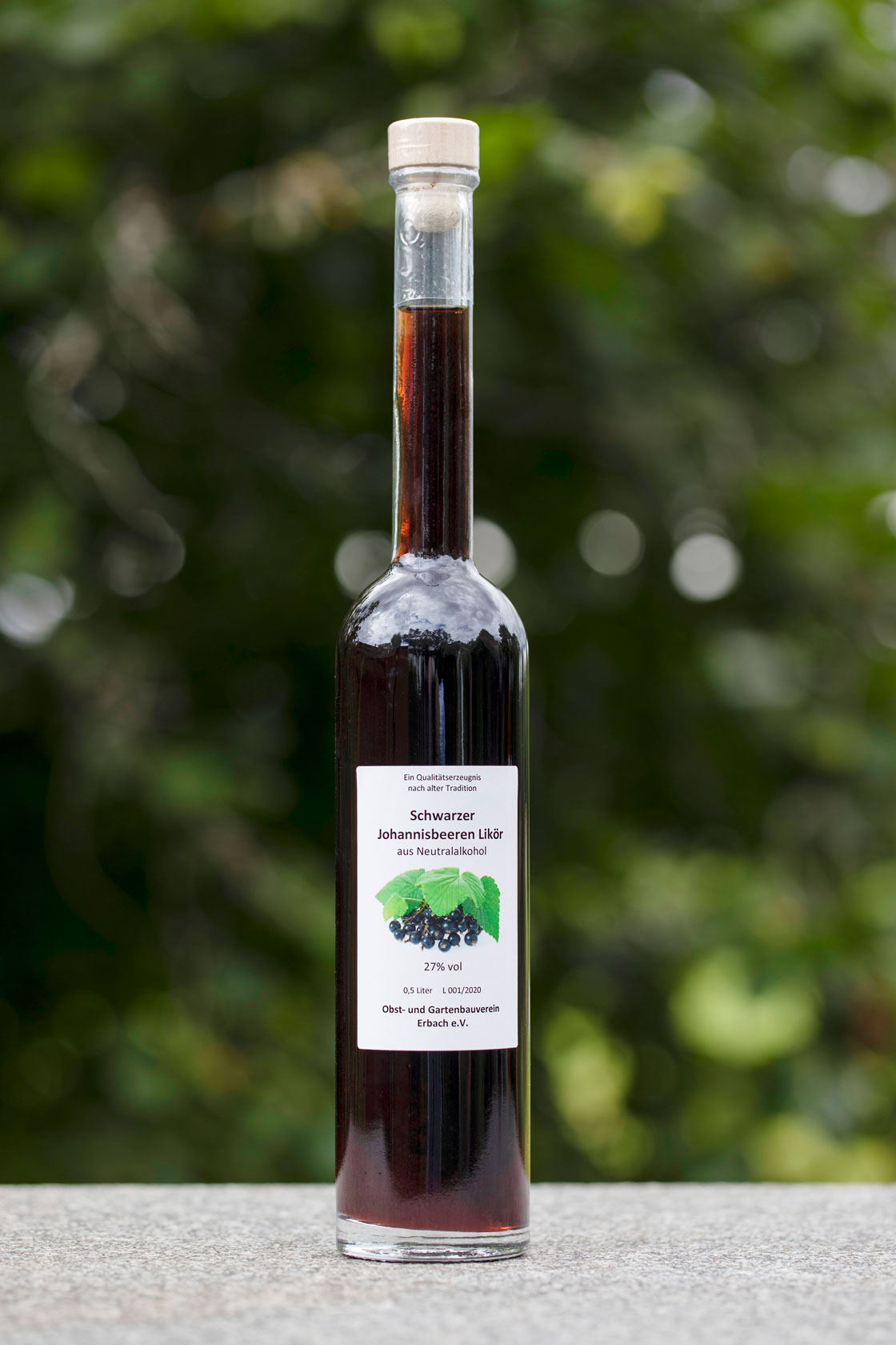Schwarzer Johannisbeerlikör:
